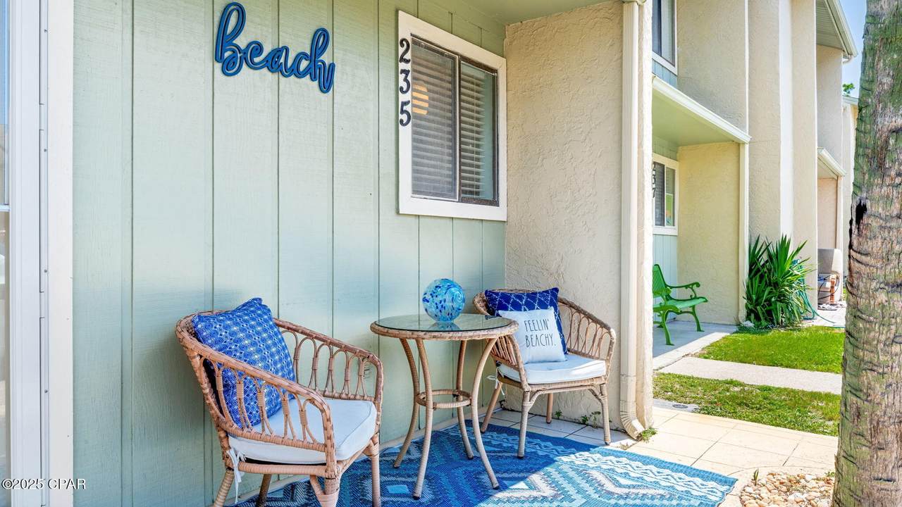 235 Saint Katherine Boulevard - Photo 1
