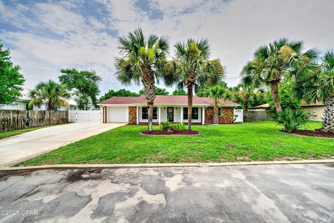 105 Cape Circle - Photo 1