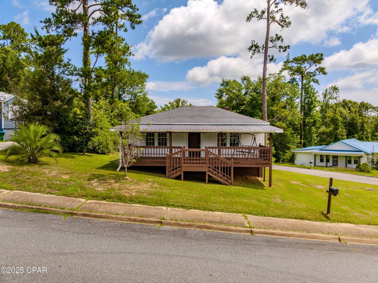 961 Morgan Avenue - Photo 1