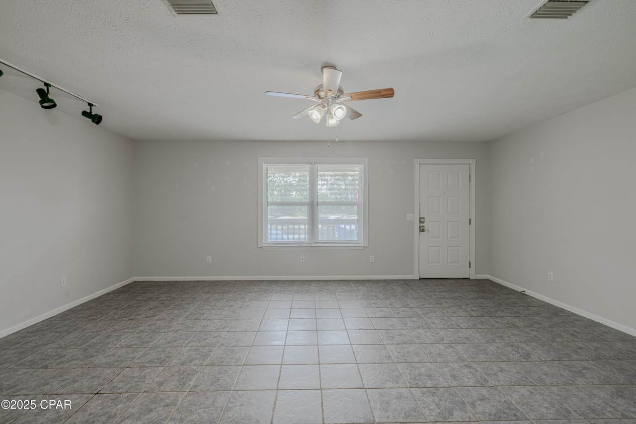 7813 Lagoon Drive - Photo 1