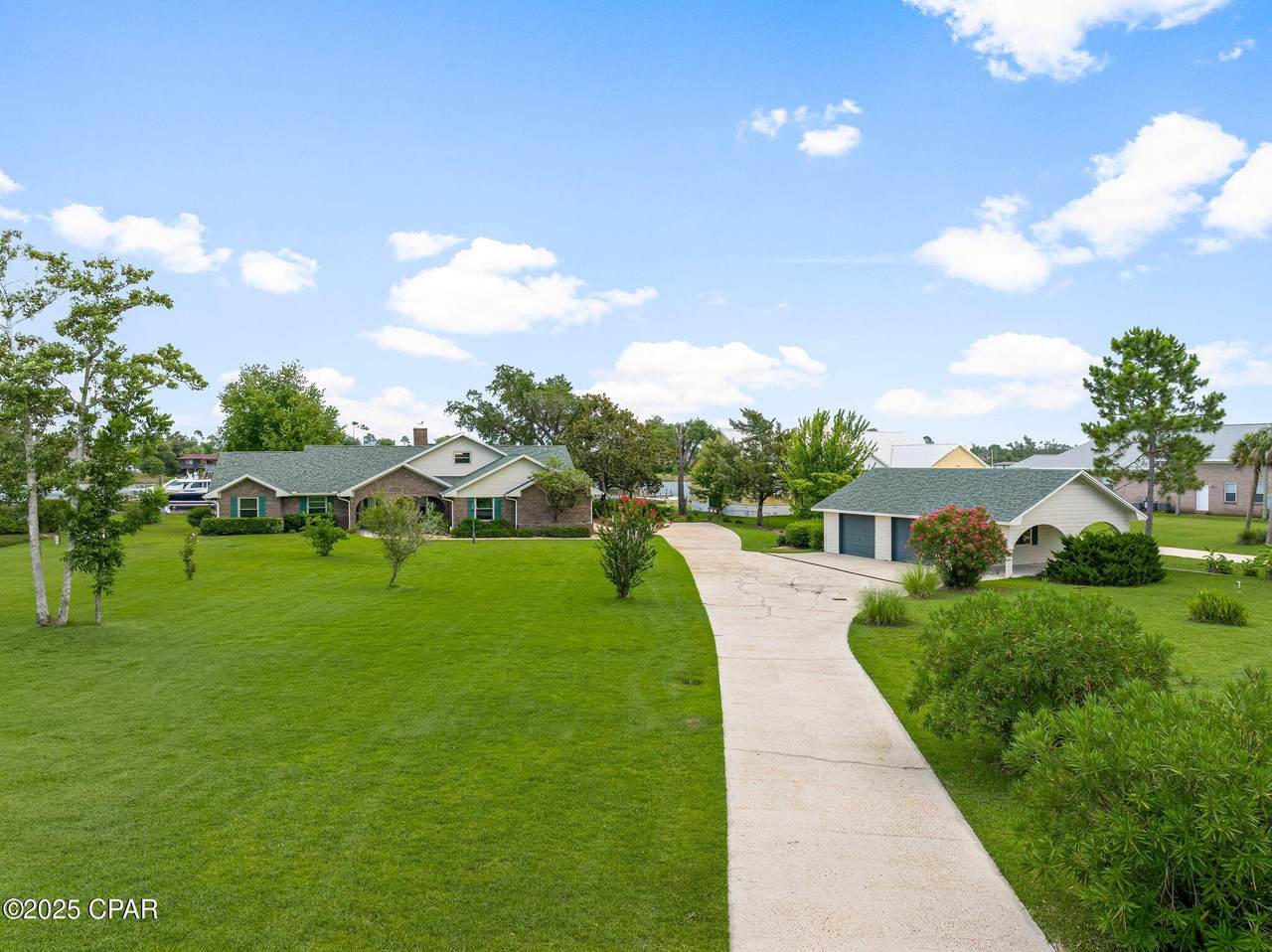 604 Shoreline Drive - Photo 1