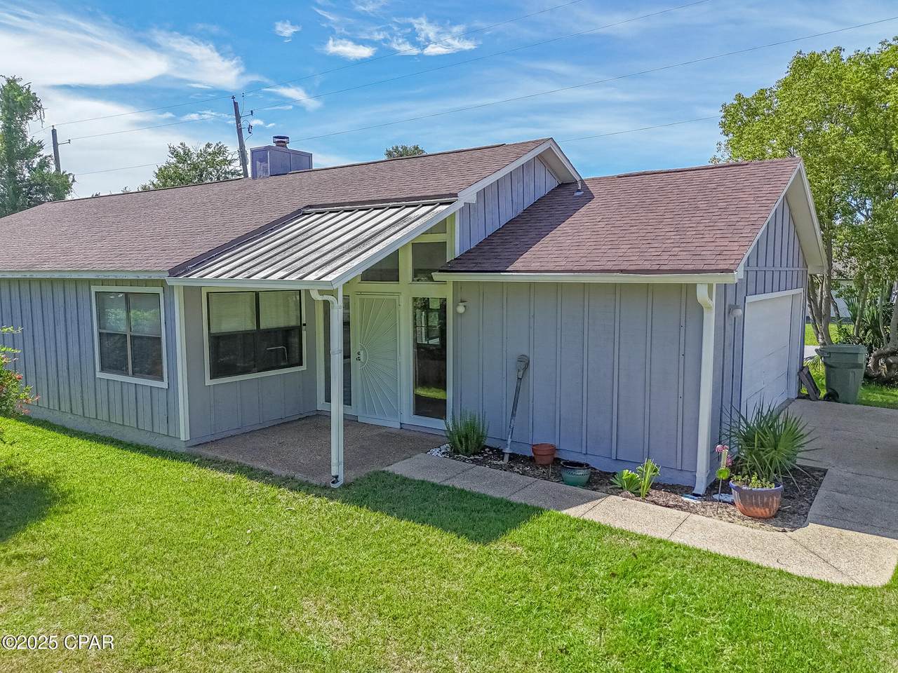300 Georgia Avenue - Photo 1