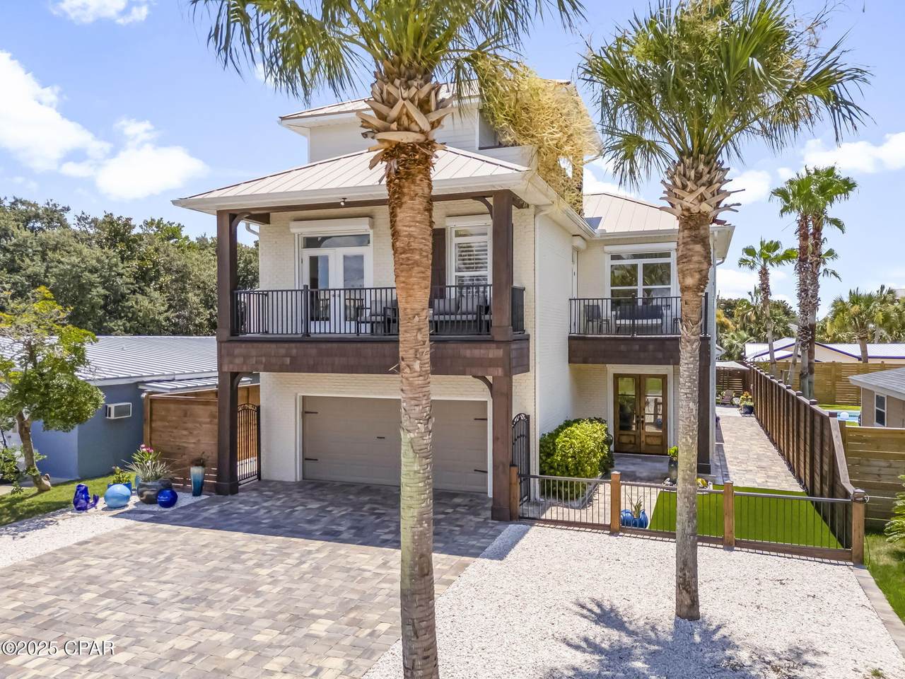 407 Petrel Street - Photo 1