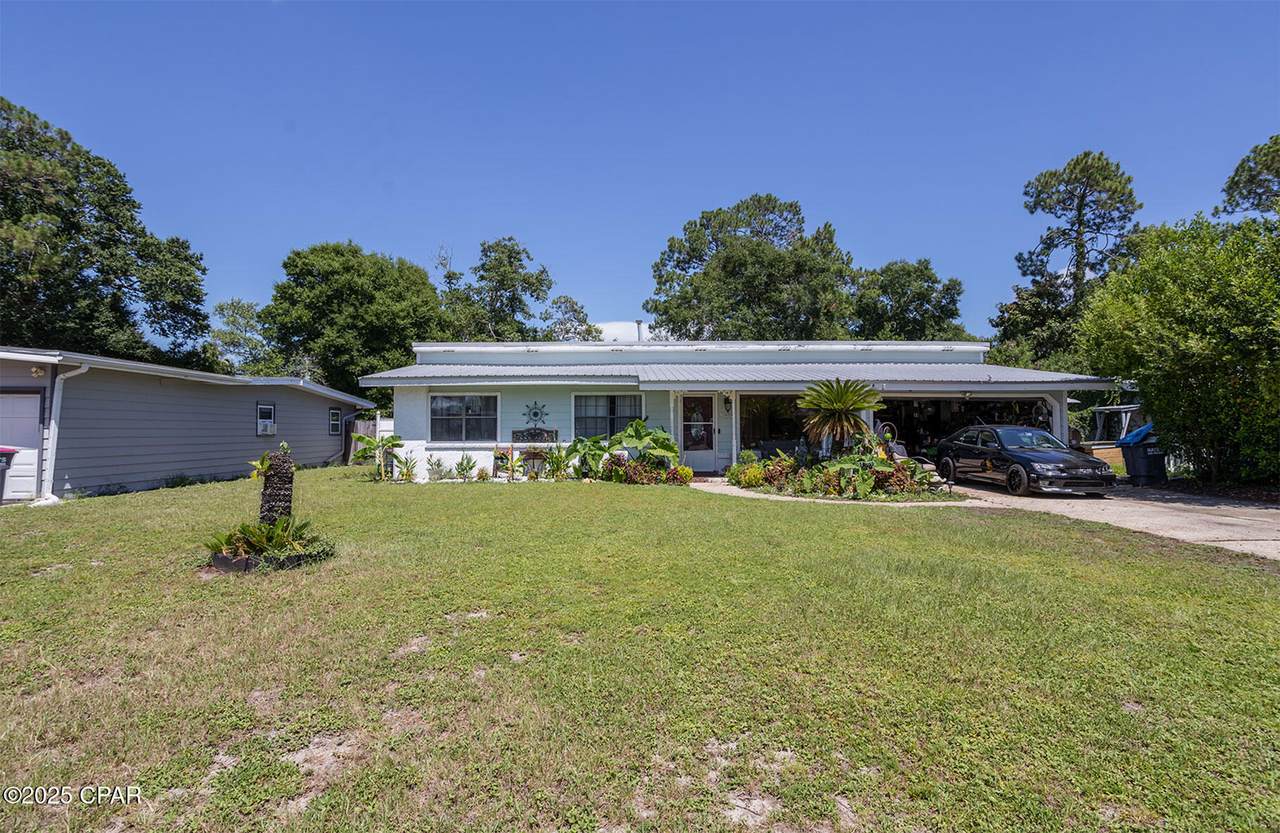 208 Carolyn Avenue - Photo 1