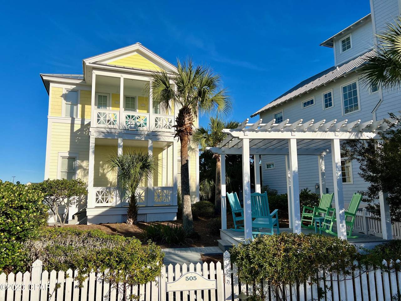 505 Beachside Gardens - Photo 1