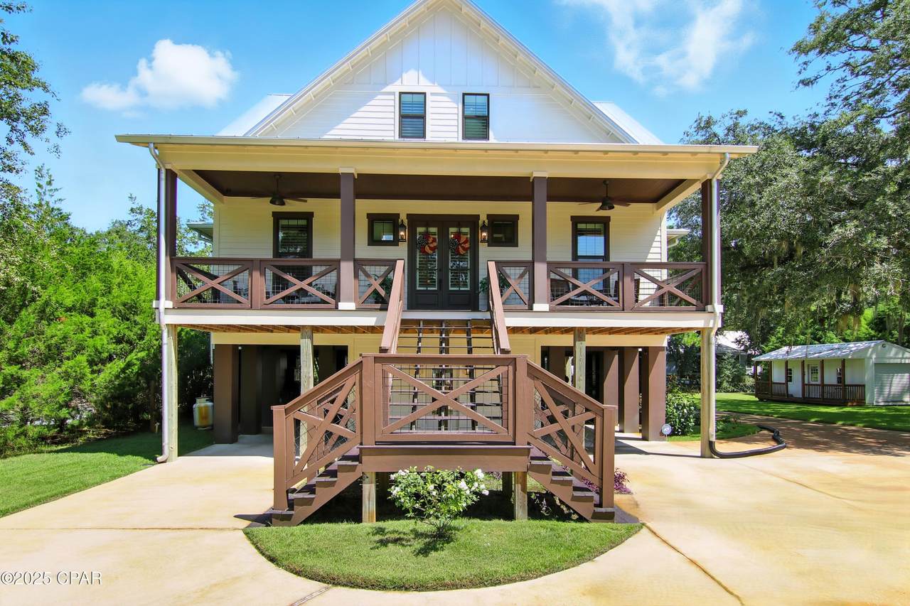 400 Pitts Bayshore Drive - Photo 1