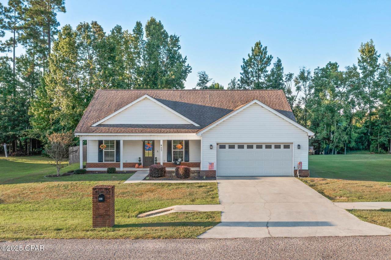 957 Haywood Drive - Photo 1