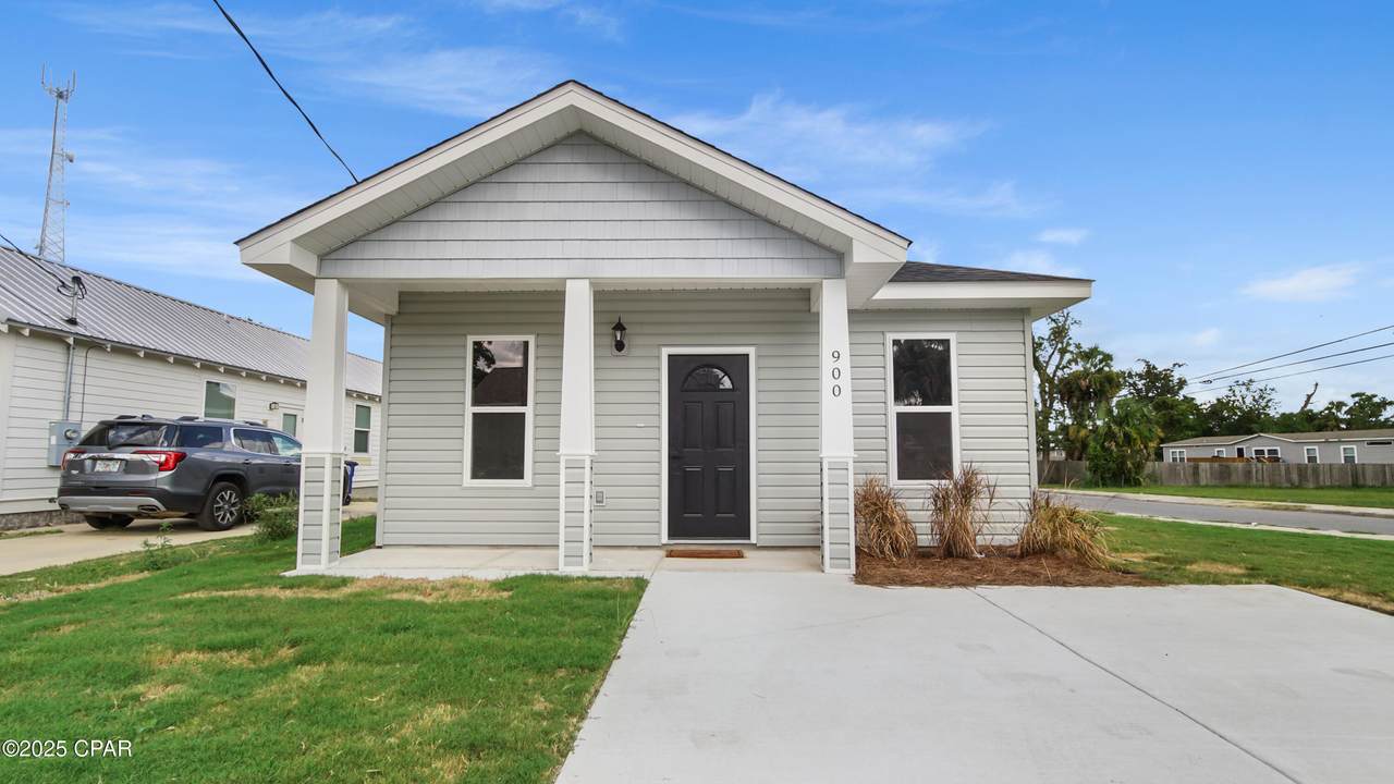 900 Wilson Avenue - Photo 1