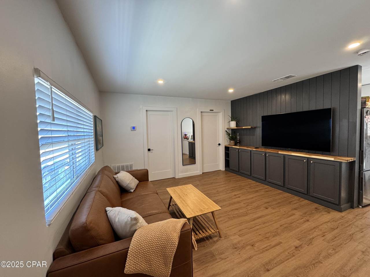 6427 Oakshore Drive - Photo 1