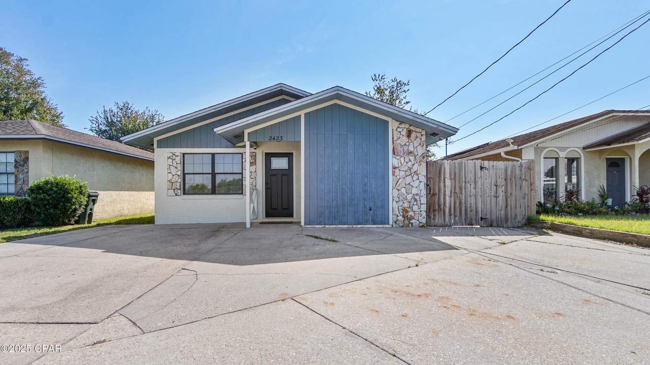 2423 Minnesota Avenue - Photo 1