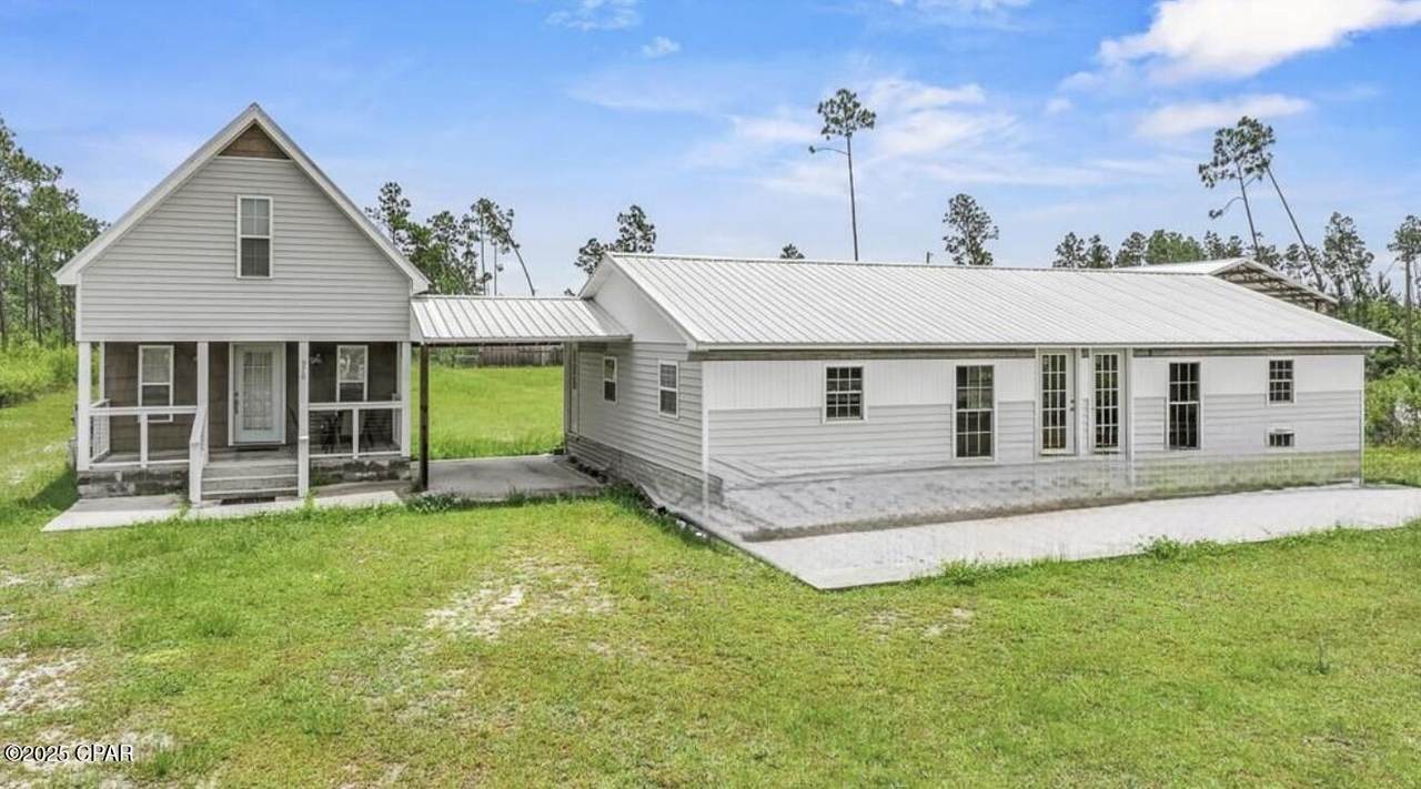976 Long Street - Photo 1