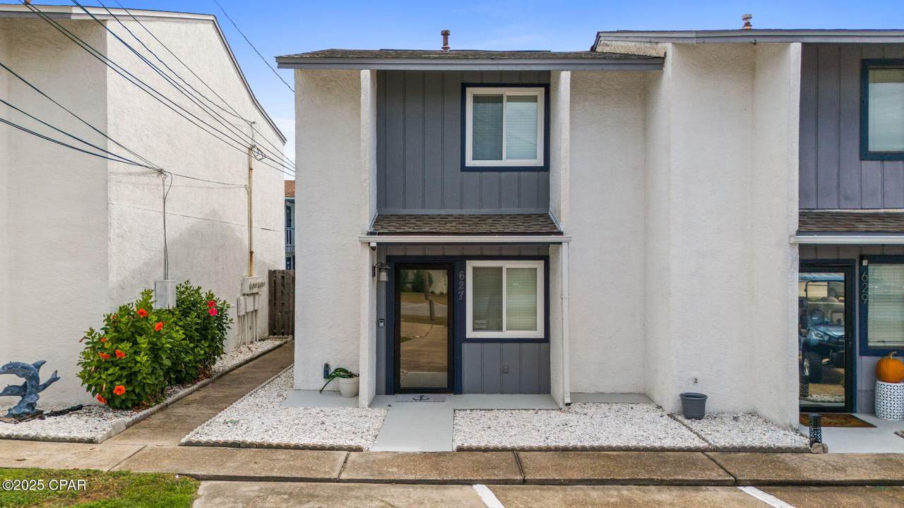 627 Laurel Street - Photo 1