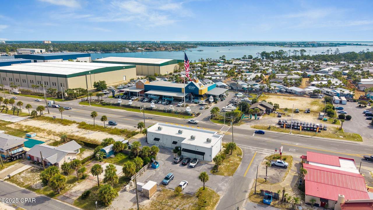 4032 Navy Boulevard - Photo 1