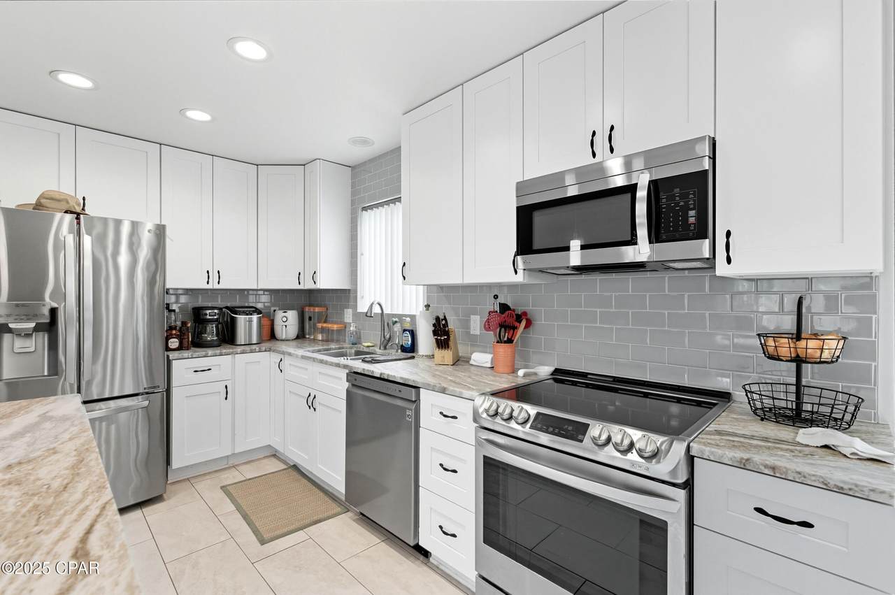 6720 Broward Street - Photo 1