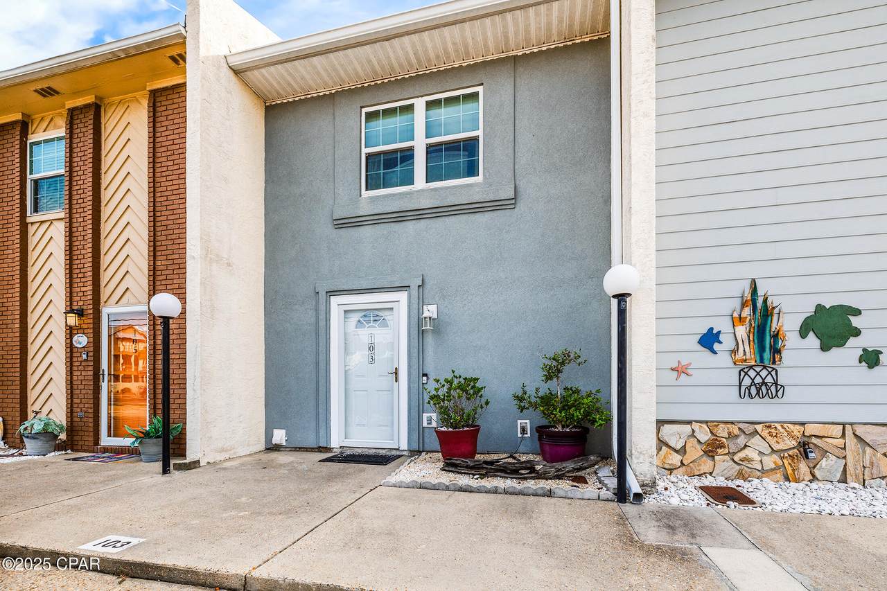 6215 Thomas Drive - Photo 1