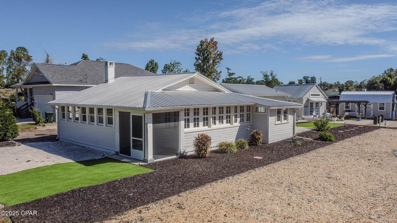 917 Carolina Avenue - Photo 1