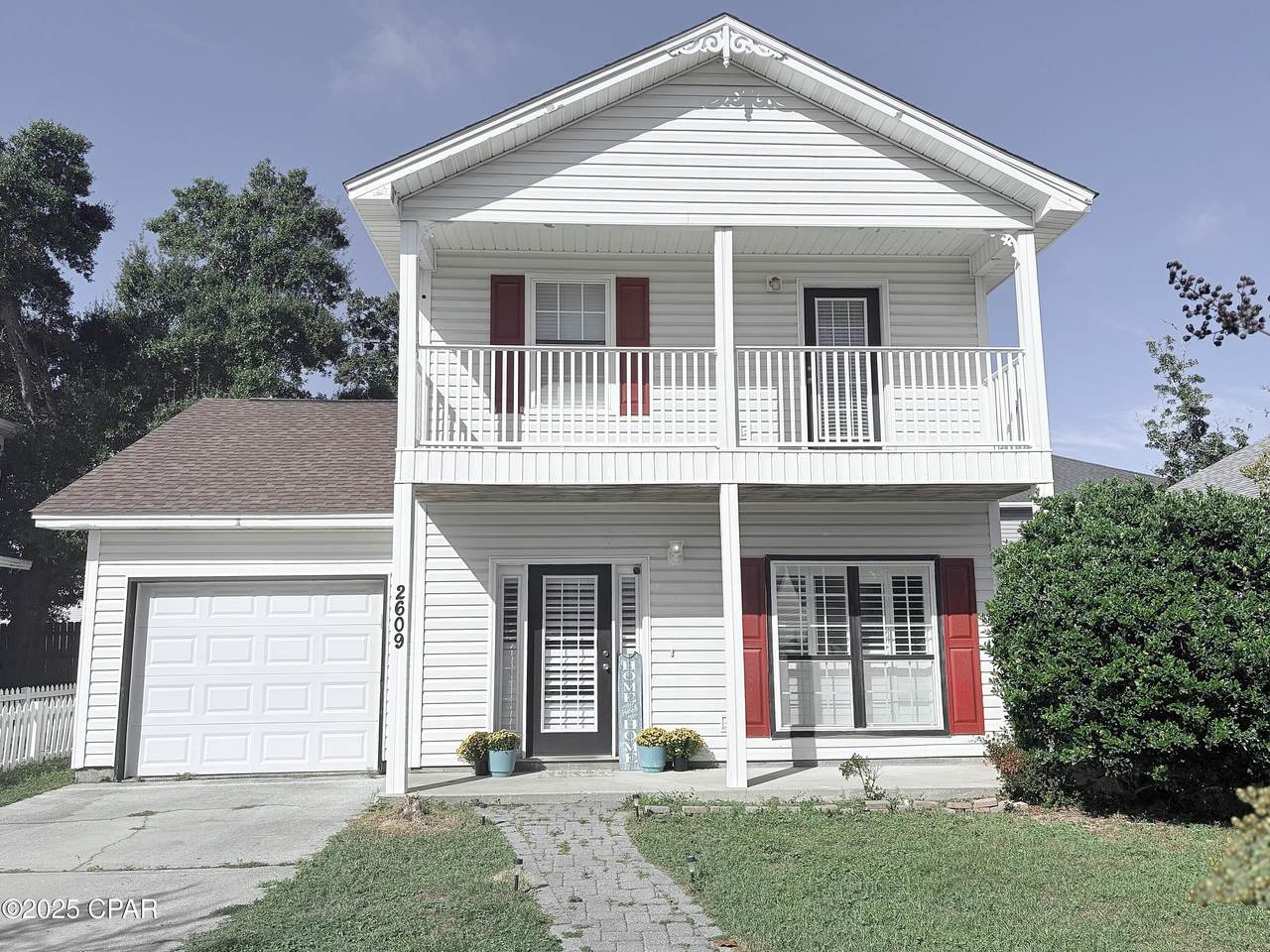 2609 Laurel Drive - Photo 1