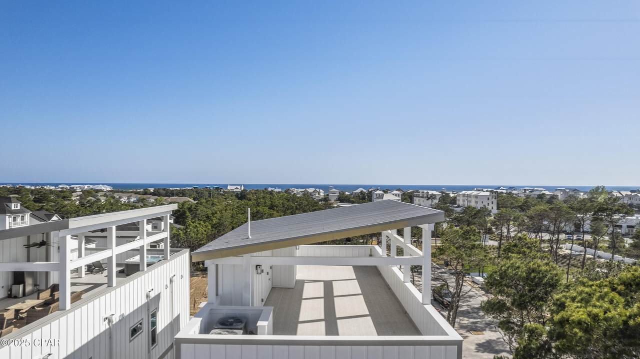 24 Queen Palm Drive - Photo 1
