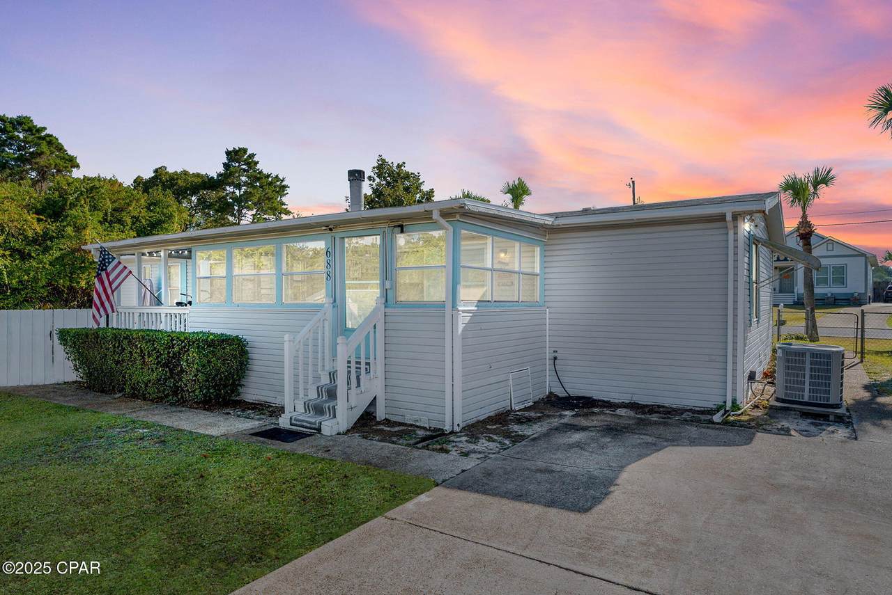 688 Malaga Place - Photo 1