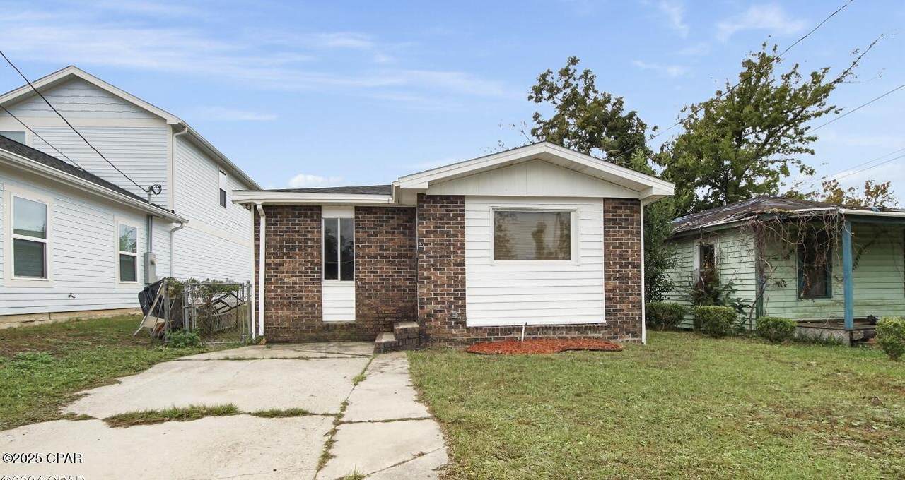 1622 9th Court - Photo 1