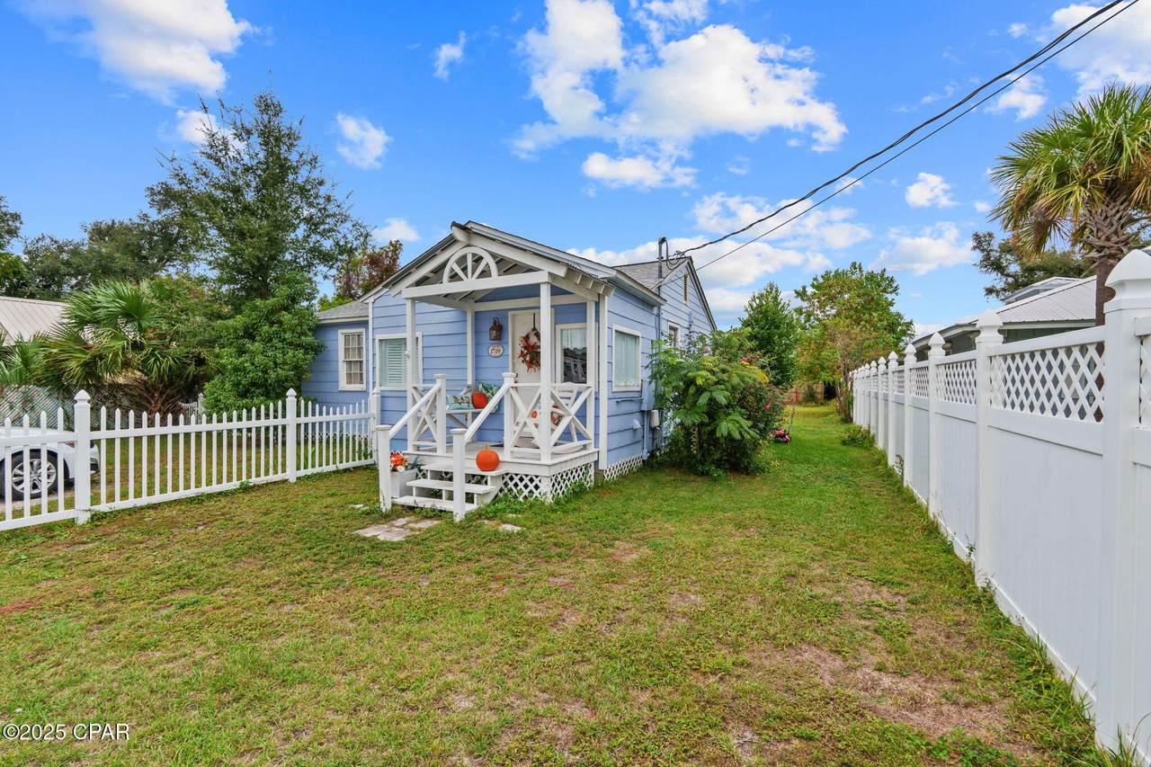 1709 Cincinnati Avenue - Photo 1