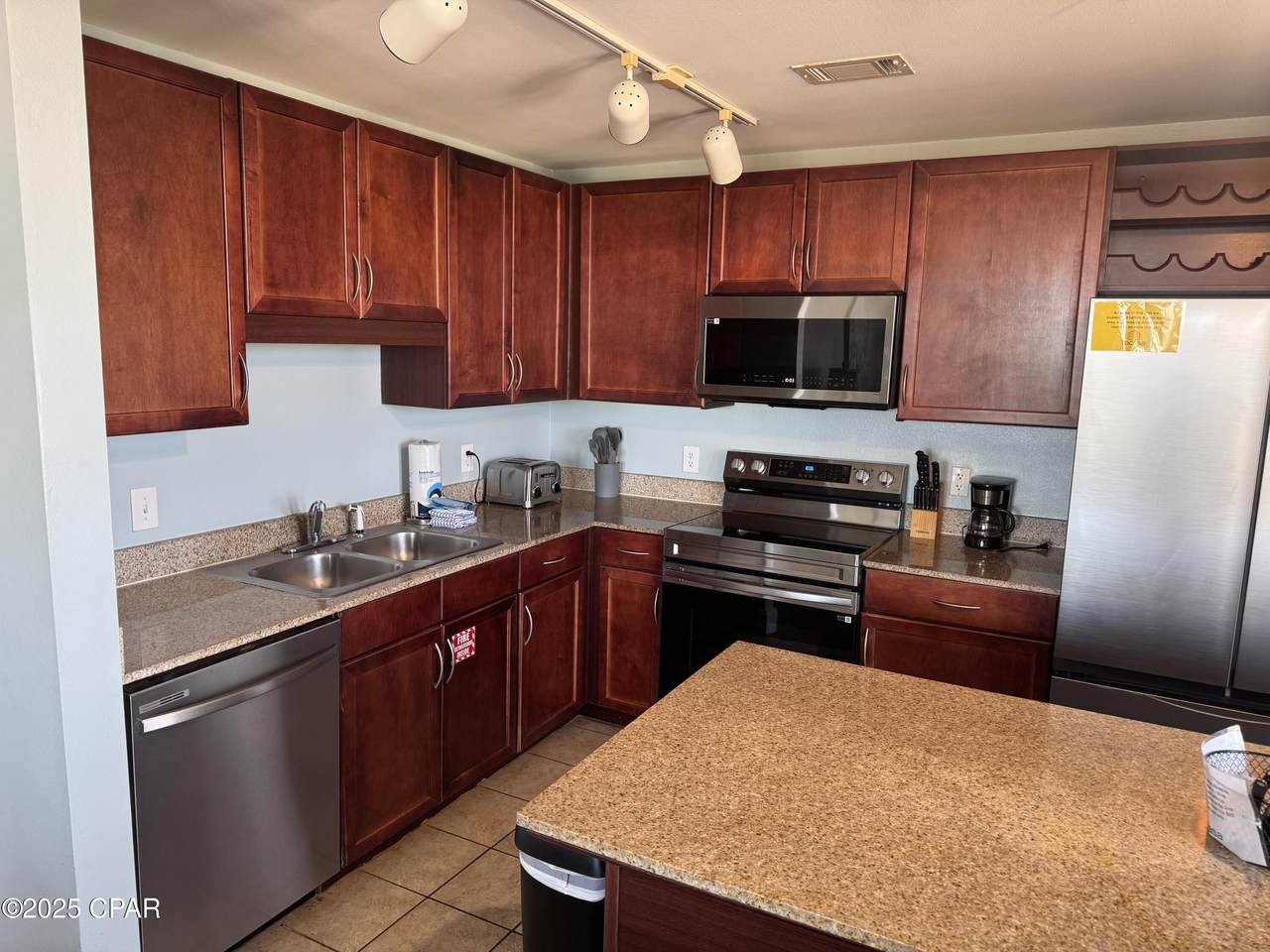 9902 Thomas Drive - Photo 1