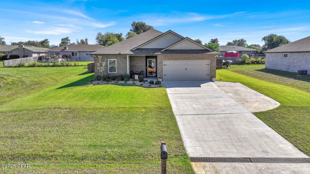 298 Hugh Thomas Drive - Photo 1