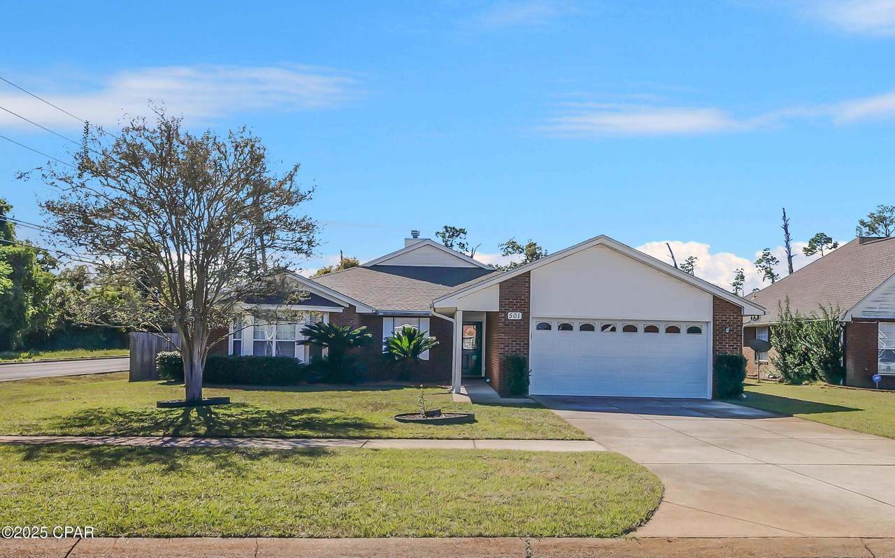 501 Floridian Place - Photo 1