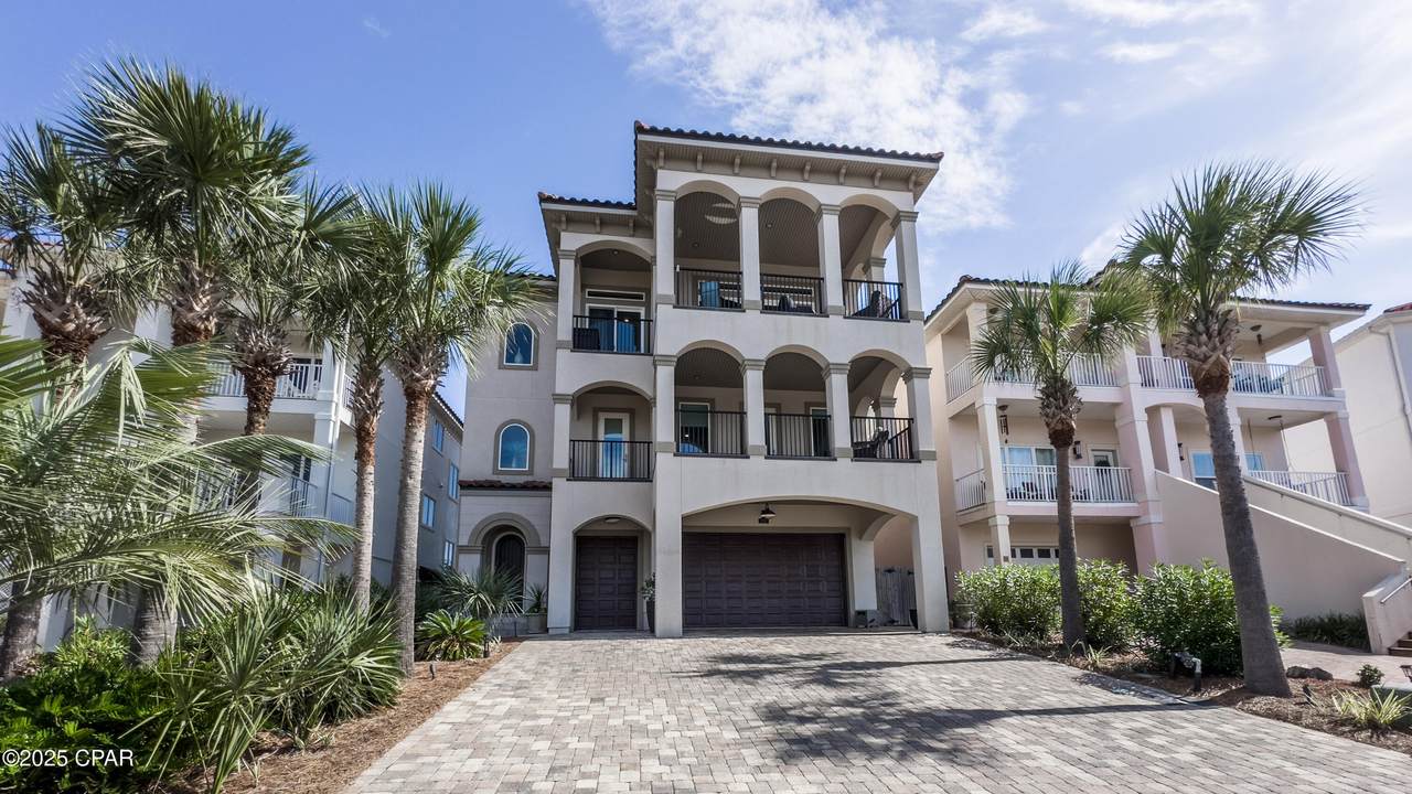 235 La Valencia Circle - Photo 1