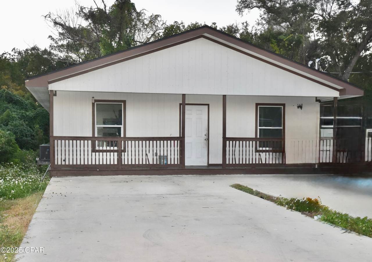 147 Claire Avenue - Photo 1