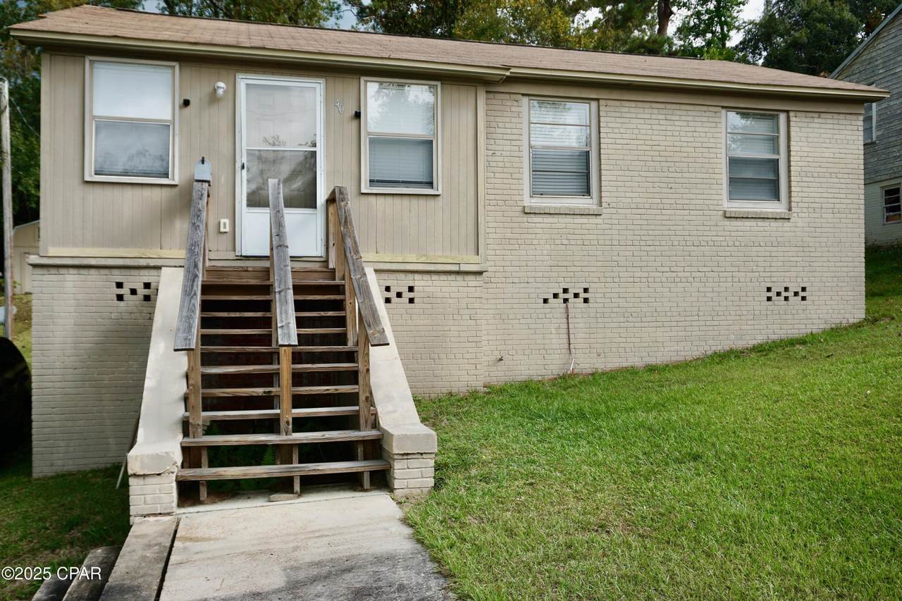 40 Barnes Avenue - Photo 1