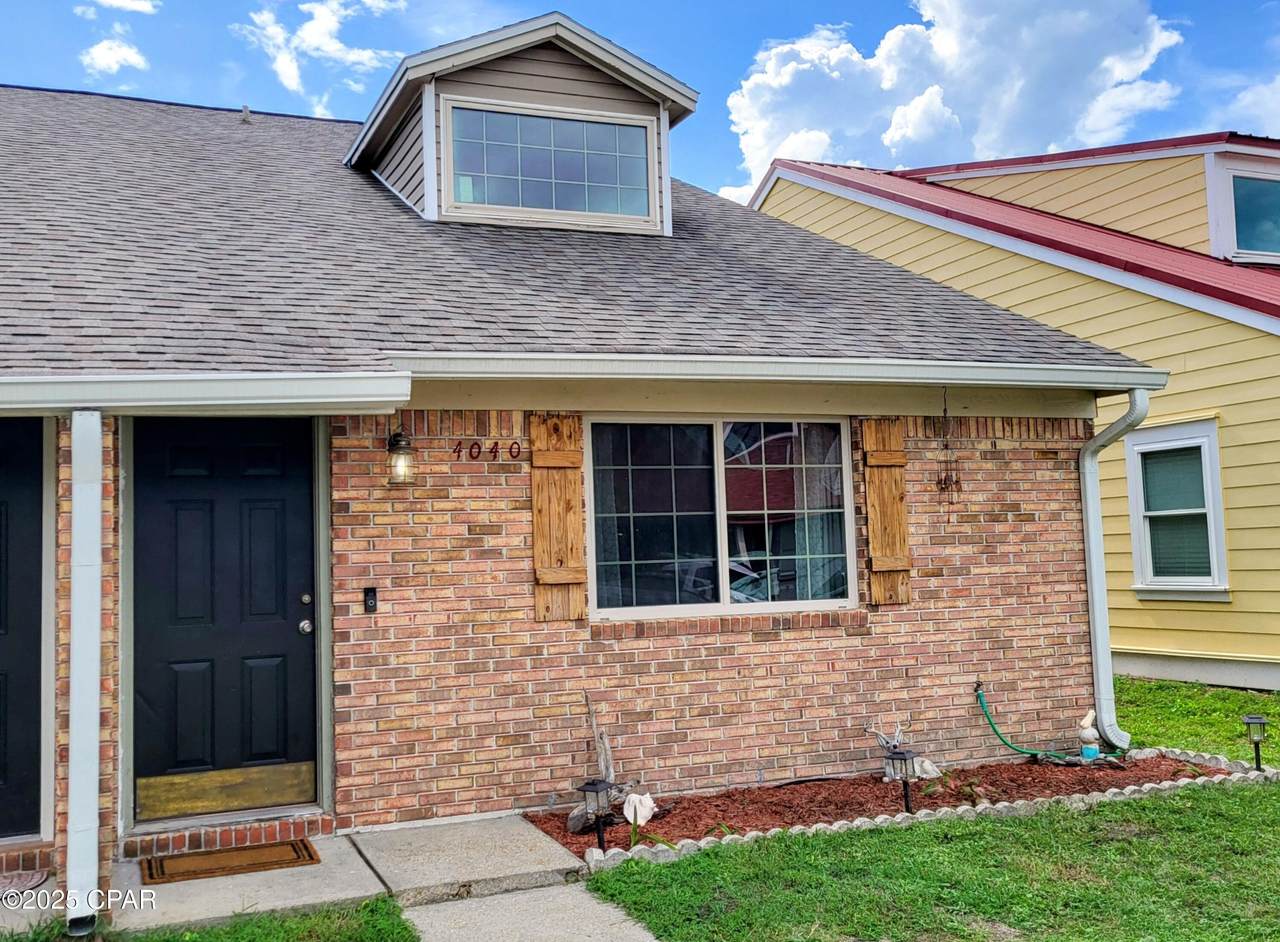 4040 Woodridge Road - Photo 1