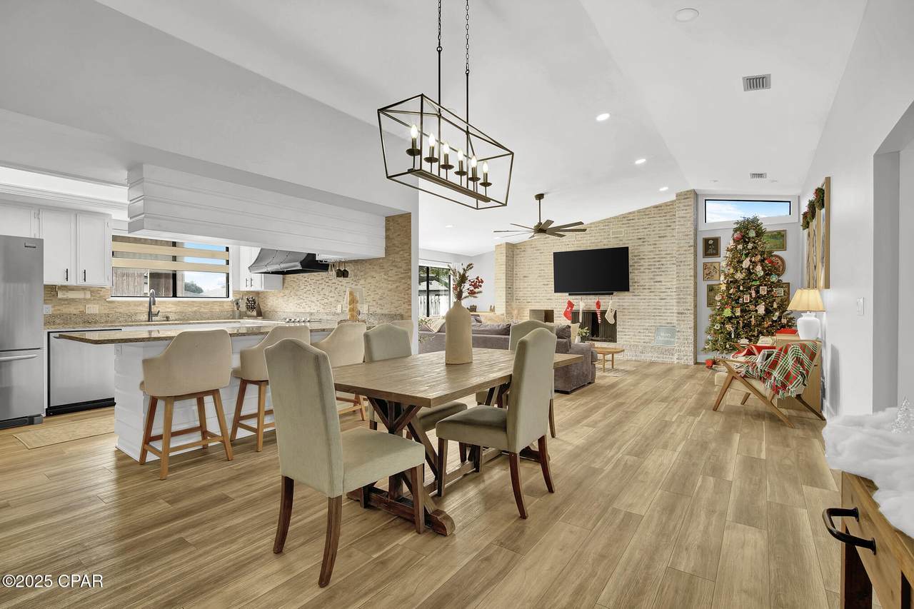 2445 Pretty Bayou Boulevard - Photo 1