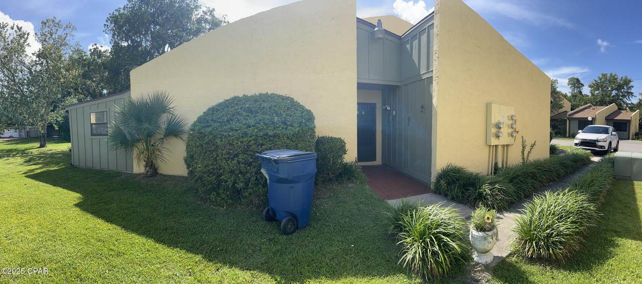 1025 19th Street - Photo 1