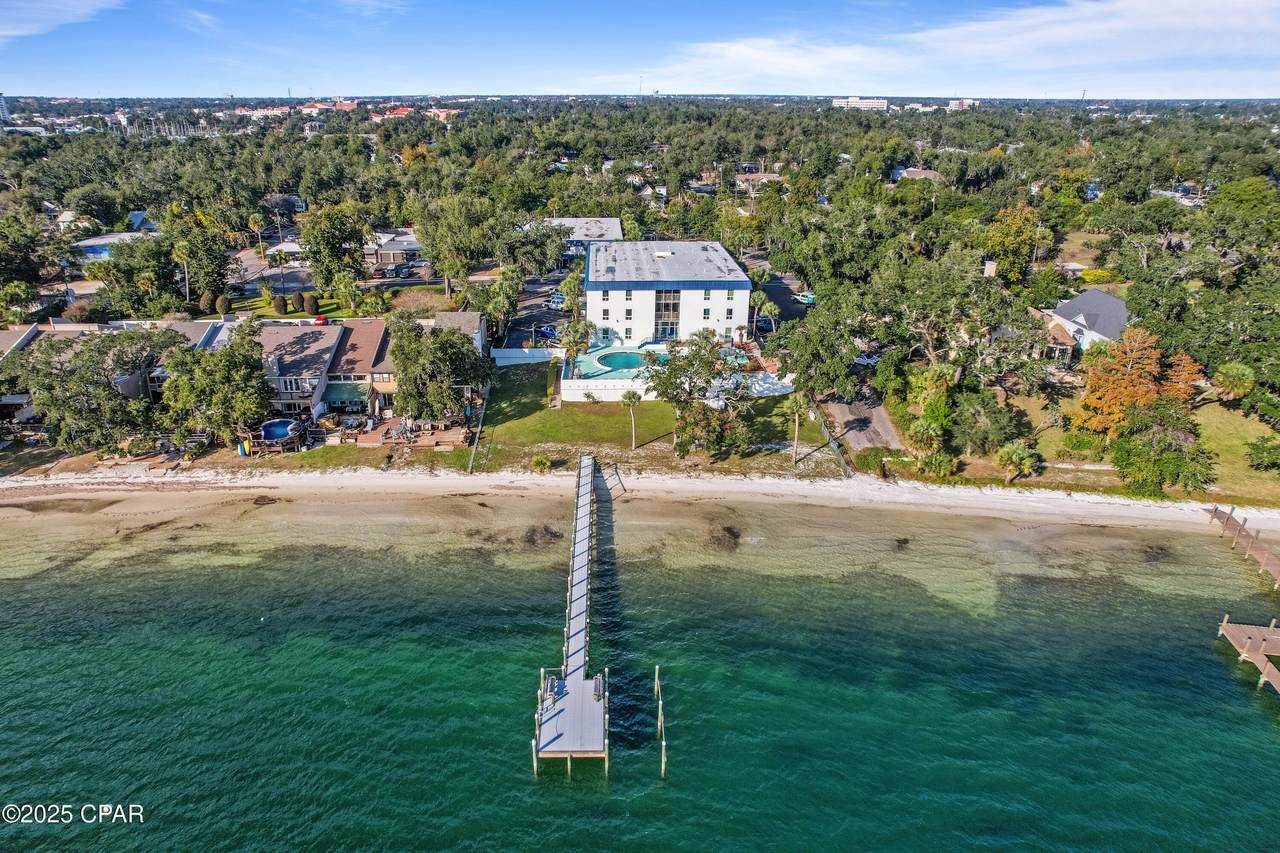 105 Allen Avenue - Photo 1