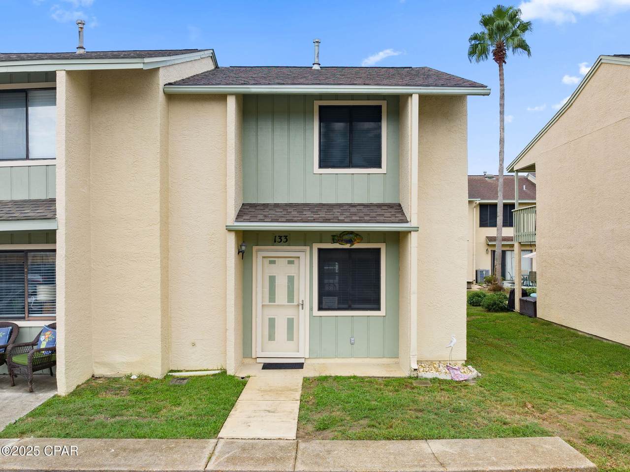133 Leslie Lane - Photo 1