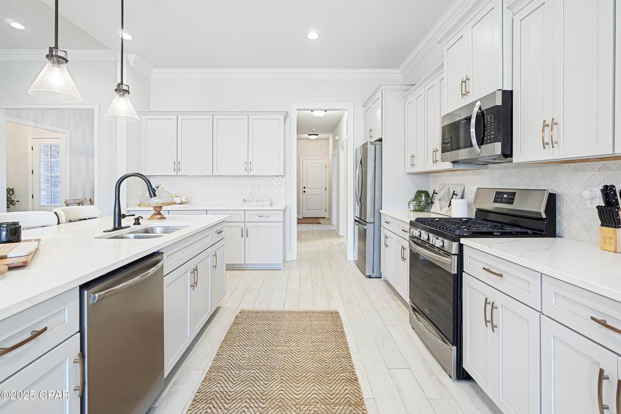 198 Blaze Boulevard - Photo 1