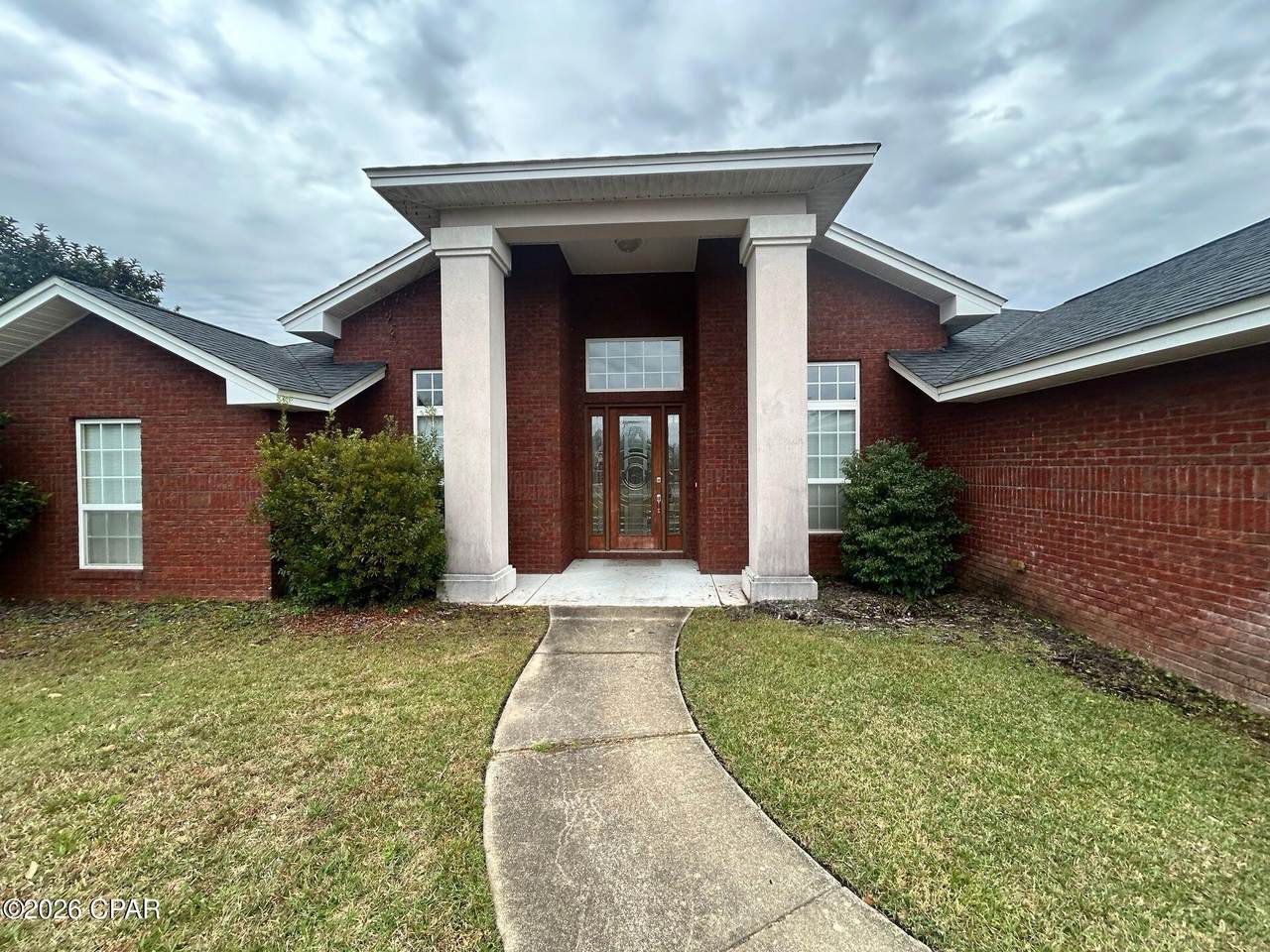 105 Lakeview Terrace - Photo 1