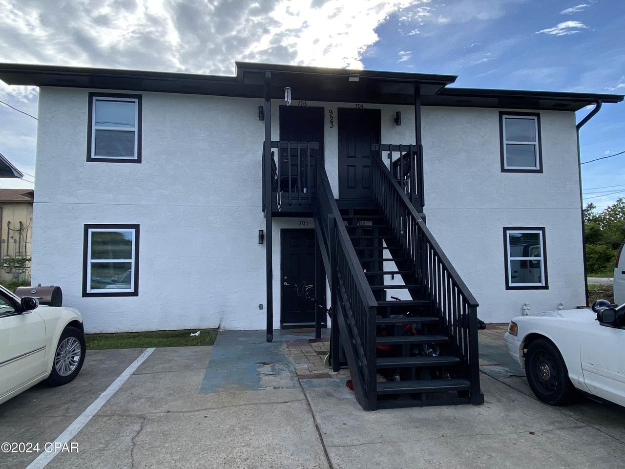 923 Sanders Lane - Photo 1