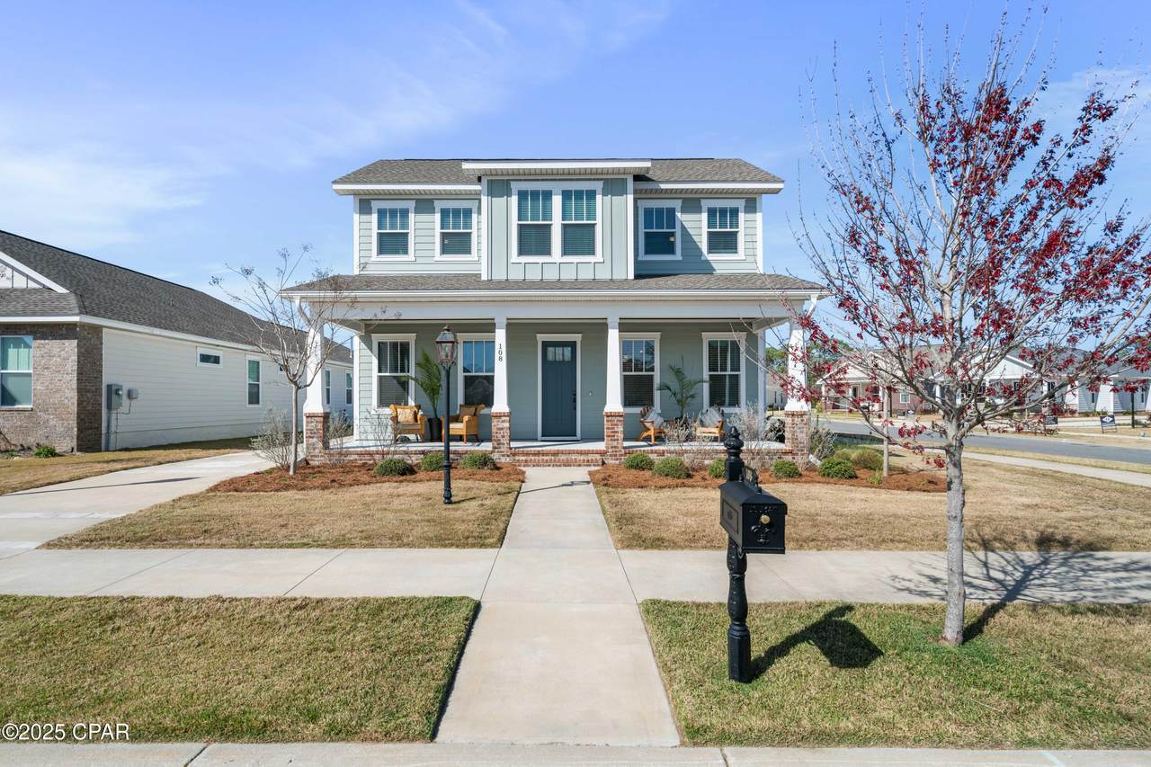 108 Charleston Court - Photo 1