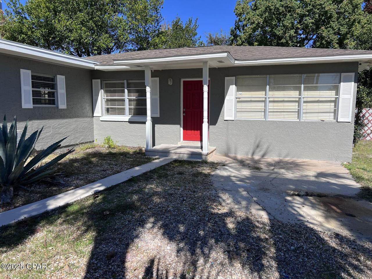 16910 Castile Avenue - Photo 1