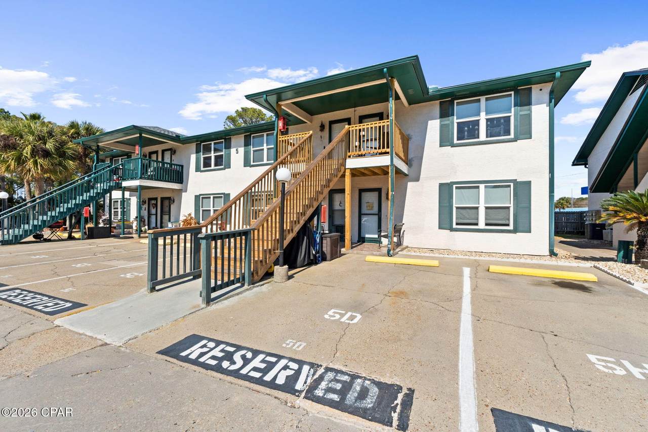 7813 Lagoon Drive - Photo 1