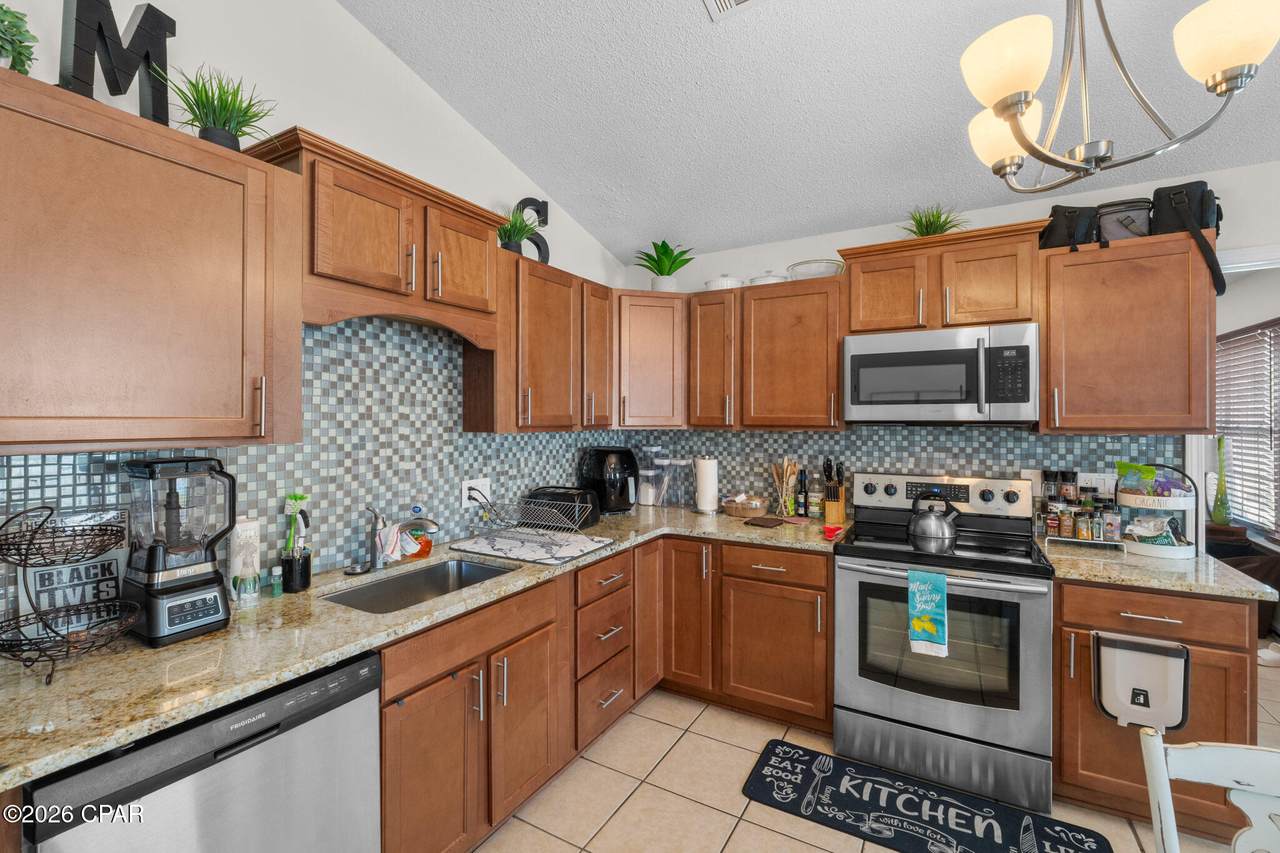 8402 Elizabeth Avenue - Photo 1