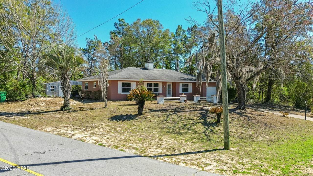 4335 Country Club Boulevard - Photo 1