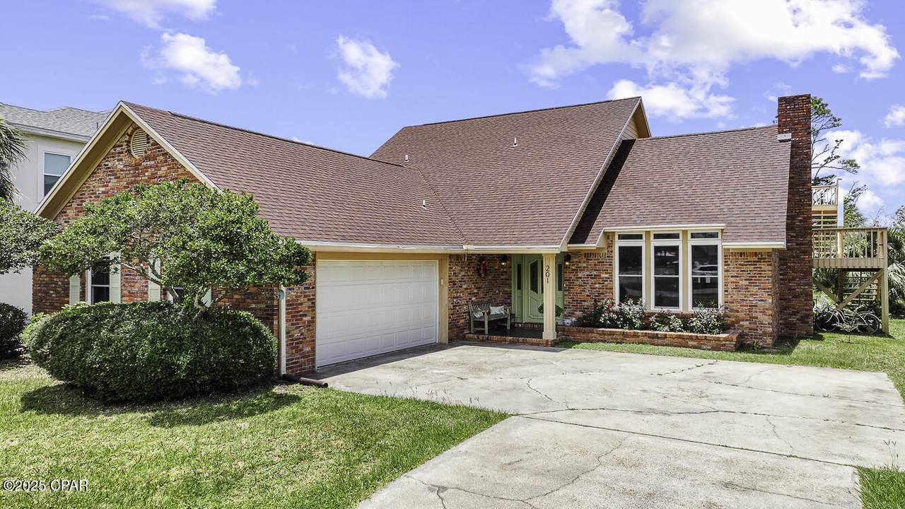 201 Sea Pines Lane - Photo 1