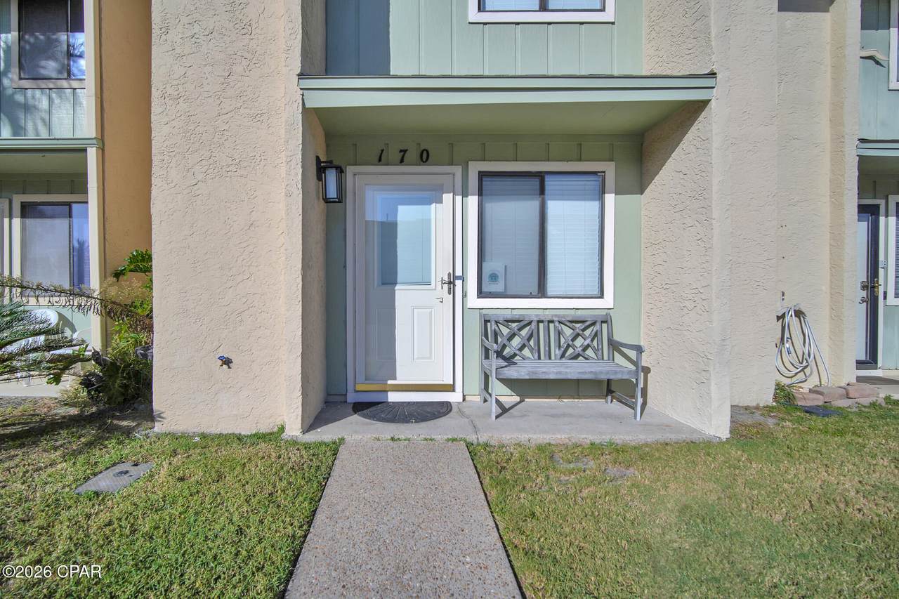 170 Leslie Lane - Photo 1