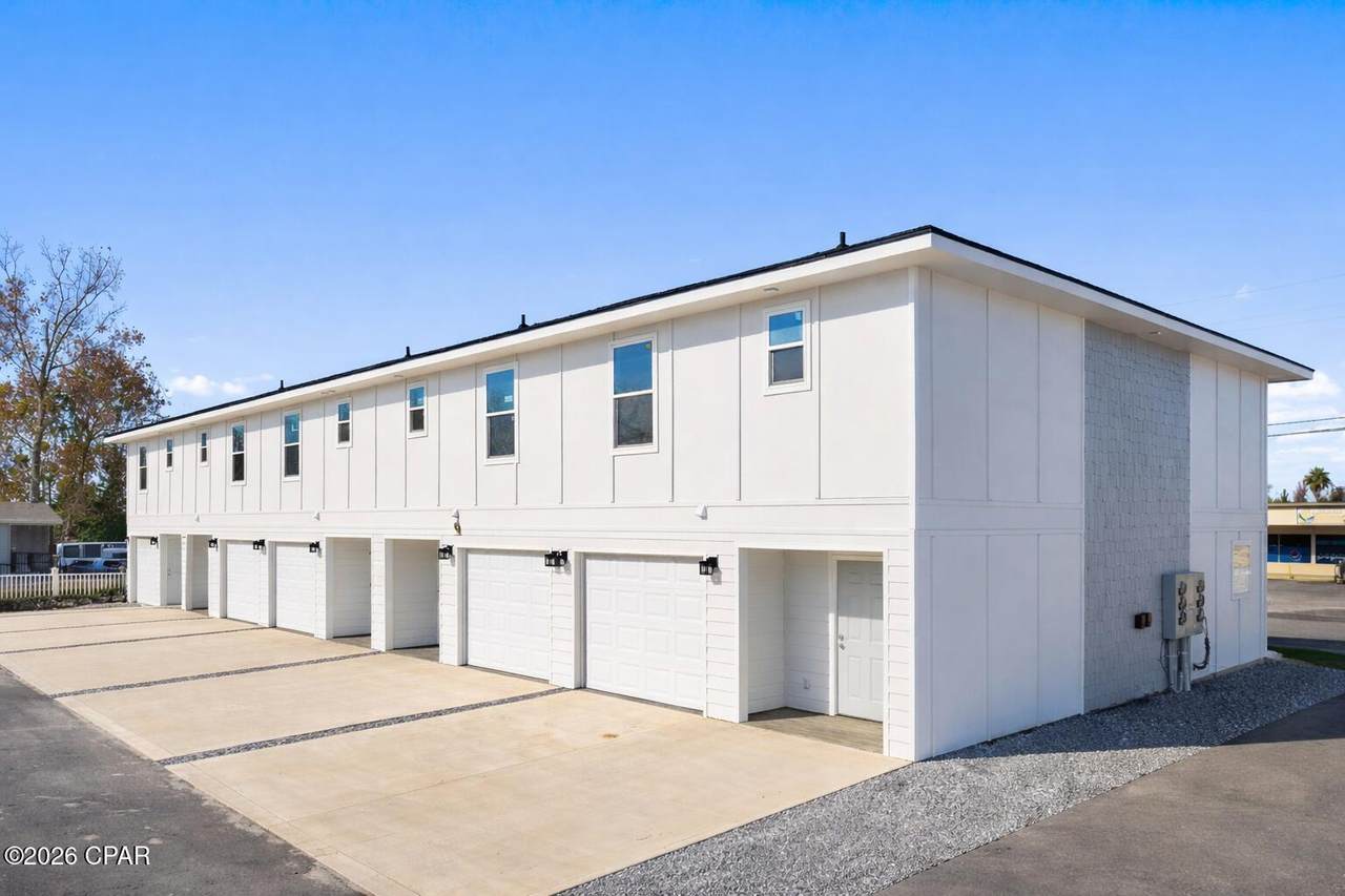 6720-6728 Cherry Street - Photo 1