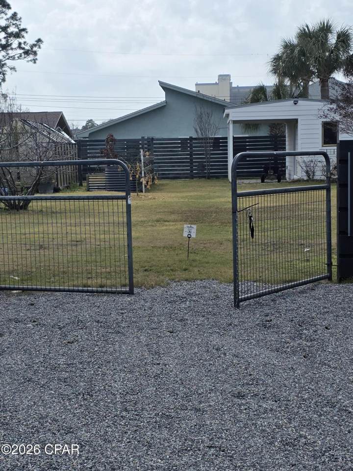 5733 Lagoon Drive - Photo 1