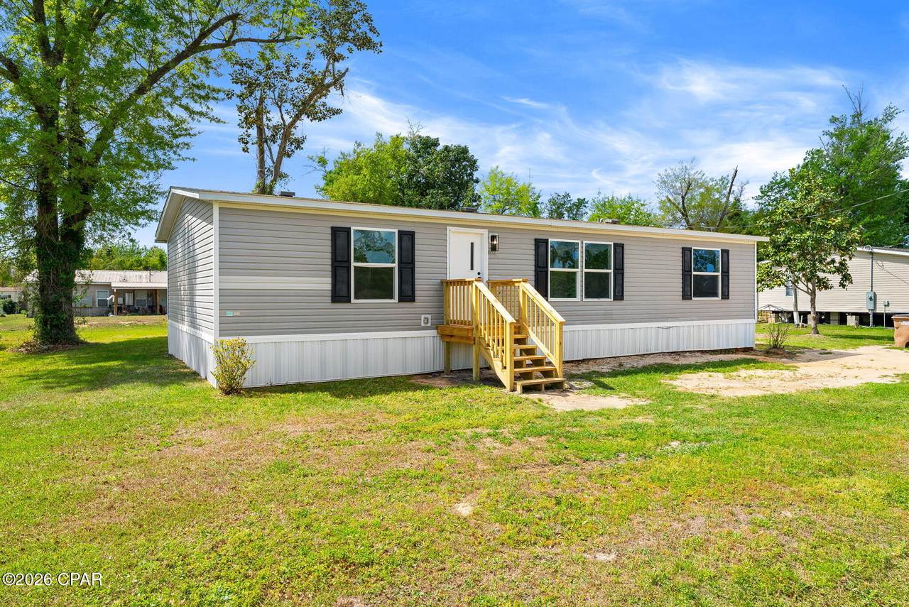 1532 Nassau Street - Photo 1