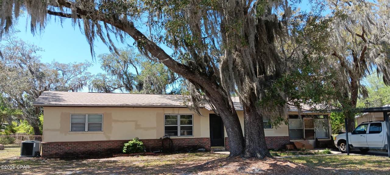 1606 Montana Avenue - Photo 1